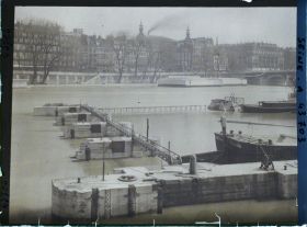 Image représentant Le barrage de la Monnaie depuis le quai de Conti