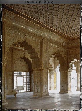 Image représentant Intérieur de la salle des audiences privées (Diwan-i-Khas) dans le fort Rouge (Lal Qila)