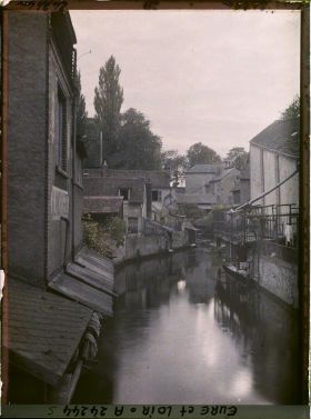 Image représentant Les lavoirs sur la Blaise, vus depuis la rue Saint-Martin ?