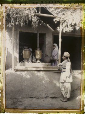 Image représentant Afghanistan, Ghazni, Marchand de thé au bazarAfghanistan, Ghazni, Marchand de thé au bazar