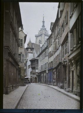 Image représentant France, Colmar, La rue des Marchands, au fond, la Mon Pfister et la Cathédrale