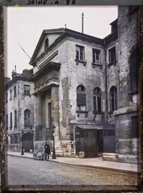 Image représentant L'entrée de l'hôpital Cochin, 47 rue du faubourg Saint-Jacques