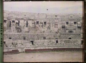 Image représentant L'intérieur des arènes