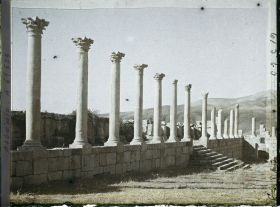 Image représentant Colonnades du Forum, vestiges de de la cité antique Cuicul