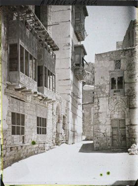 Image représentant Rue et maisons traditionnelles