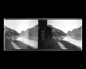 Image représentant La voie ferrée suit le lit du cours d'eau