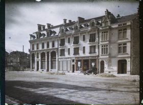 Image représentant France, St Mihiel, Nouvelles Maisons place du Canon