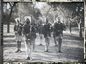 Image représentant Fanfare pendant la cérémonie du jubilé célébrant les cinquante ans de règne du maharajah Jagatjit Singh