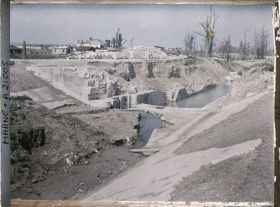 Image représentant France, Loivre, Ecluse "  des Fontaines "   s/ le Canal