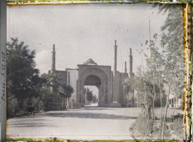 Image représentant Darvaseh-Dowlat, l'une des portes de la ville (côté pile)