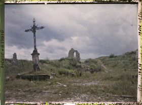 Image représentant France, Avocourt, Les restes du Village et la Croix