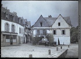 Image représentant Le port de Saint-Goustan avec le reposoir de la Fête-Dieu