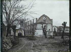 Image représentant Turquie, Smyrne, La Ville incendiée, Quartier italien Ruines de l'Eglise et de l'Hôpital Français