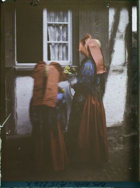 Image représentant France Alsace, Environs de Strasbourg, Geispolsheim, Les deux mêmes vues de dos