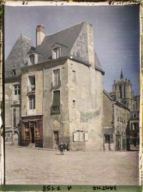 Image représentant Les maisons et boutiques place Saint-Pierre