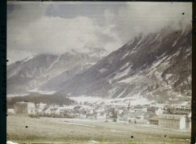 Image représentant France Les Alpes, Chamonix, Chamonix, Vue panoramique du Village de Chamonix