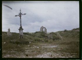 Image représentant France, Avocourt, Les restes du Village et la Croix