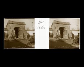 Image représentant L'entrée de la légation de France dans le quartier des légations.