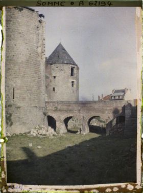 Image représentant Somme, Péronne, Les fossés du Château