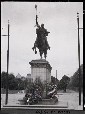 Image représentant Statue équestre de George Washington place d'Iéna