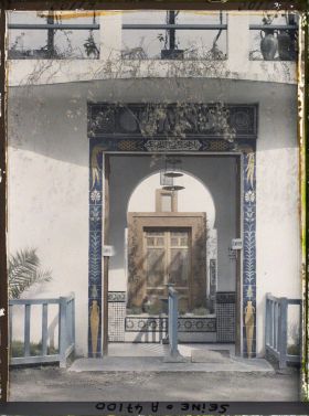 Image représentant L'Exposition des arts décoratifs, Entrée du Pavillon de la Tunisie