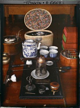 Image représentant Des ustensiles de fumeurs d'opium, de classe moyenne