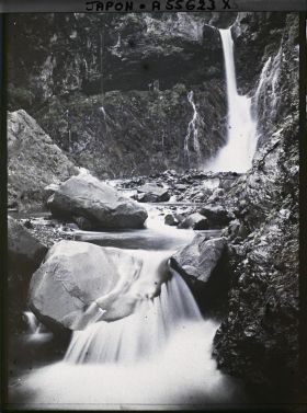 Image représentant Urami-no-taki (chutes d'Urami)