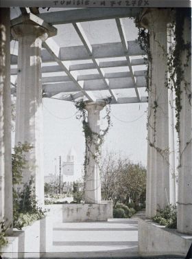 Image représentant La pergola du palais d'été du résident général