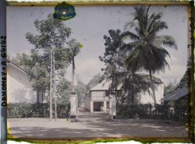 Image représentant L'entrée de l'hôpital