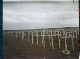 Image représentant France, Ablain St Nazaire, Autre aspect du Cimetiere, au fond le mt St Eloi