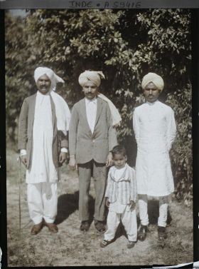 Image représentant Hommes et enfants du Penjab