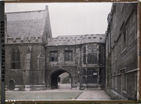 Image représentant La deuxième cour du Merton College