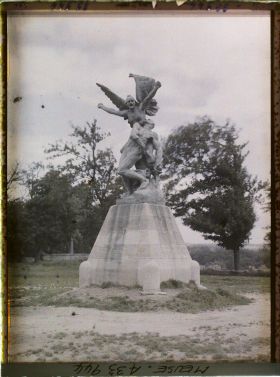 Image représentant France, Verdun, Le monument offert par la Hollande