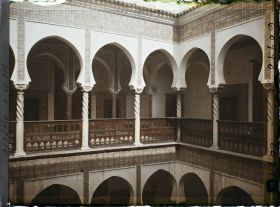 Image représentant La galerie du premier étage de l'archevêché (ancien Dar Aziza)