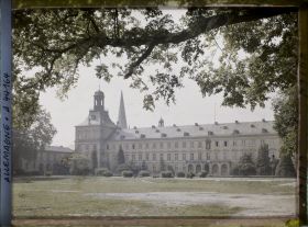 Image représentant Allemagne, Bonn, Une vue vers l'Université