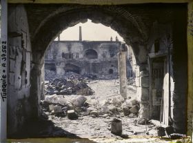 Image représentant Turquie, Smyrne, Quartier Arménien, Ruine d'un grand Kahn