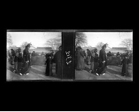 Image représentant Foire monastique (miaohui) dans le temple Huguosi ("monastère de la Protection du Pays")