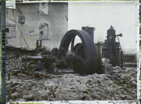 Image représentant Machinerie motrice d'un moulin (abandonné ?)