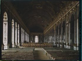 Image représentant France, Versailles, La Galerie des Glaces : au Palais de Versailles, le lendemain de la Signature de la Paix 30 juin 1919