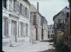 Image représentant France, Noyon, Reconstructions rue de Gruny