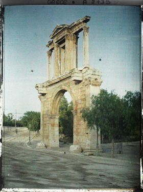 Image représentant La porte d'Hadrien