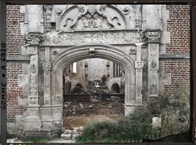 Image représentant Le portail de l'église de Tilloloy