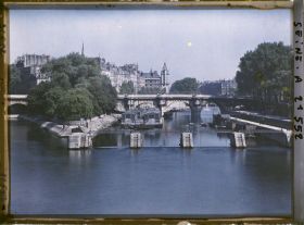 Image représentant Le barrage-écluse de la Monnaie, le Pont-Neuf et l'île de la Cité