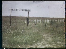 Image représentant France, Douaumont, L'entrée du Cimetière de Douaumont