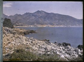 Image représentant Baie de Menton vue depuis le rivage rocheux du cap Martin