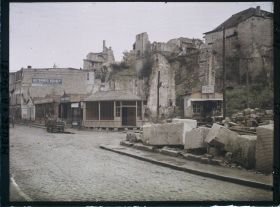 Image représentant France, Verdun, Le Côté droit de la rue Marzel, vue prise de la rue St Paul