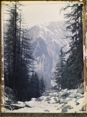 Image représentant France Les Alpes, Glacier des Bossons : Pentes de la Montagne ravagées par un torrent en juin 1920 (aval)