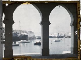 Image représentant Le port vu de l'Amirauté