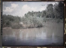 Image représentant Espagne, Aranjuez, Les deux rives du Tage vues du Jardin del Principe, l'opposition entre les deux