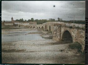Image représentant Espagne, de Léon à Astorga, Le Pont de l'Orbigo vue de la rive gauche en aval.